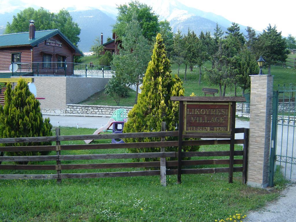 Chalet Likouresi Village Karpenísion Dış mekan fotoğraf