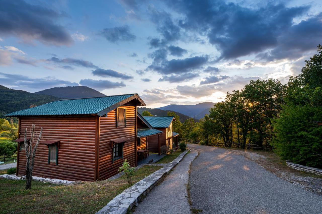 Chalet Likouresi Village Karpenísion Dış mekan fotoğraf