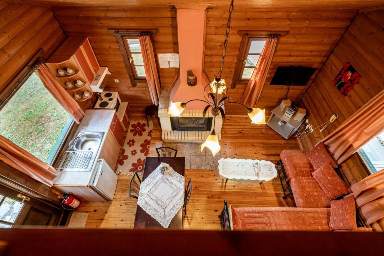 Chalet Likouresi Village Karpenísion Dış mekan fotoğraf
