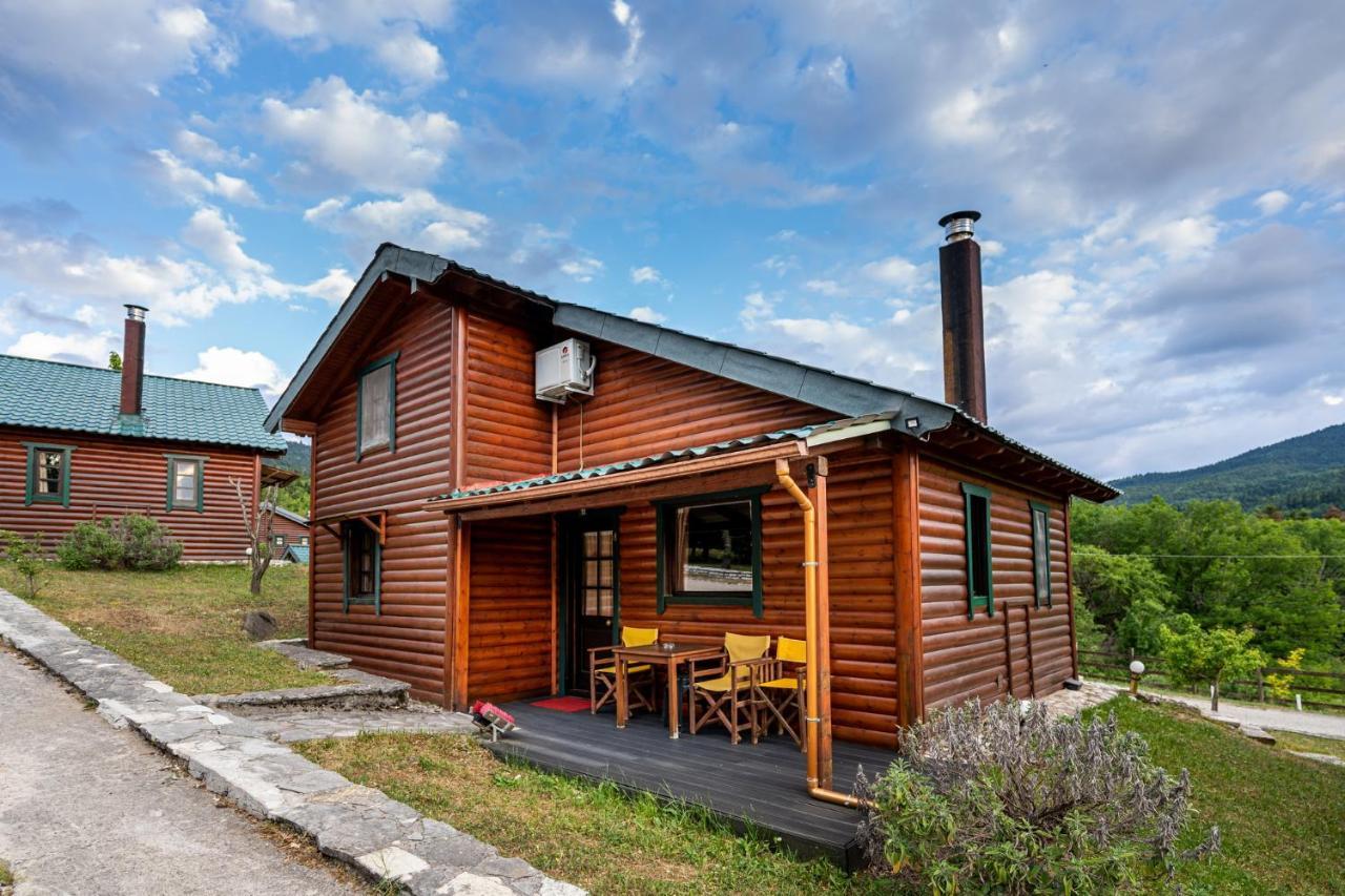 Chalet Likouresi Village Karpenísion Dış mekan fotoğraf