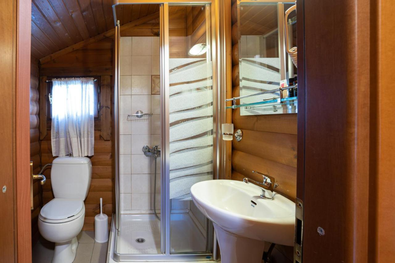 Chalet Likouresi Village Karpenísion Dış mekan fotoğraf